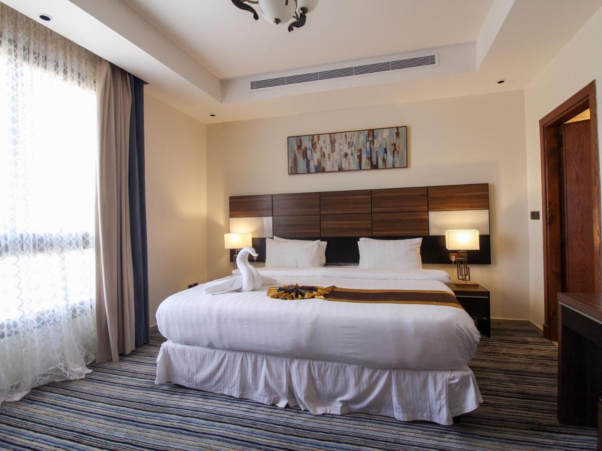 Friesian Hotel Suites Dzsidda Kültér fotó