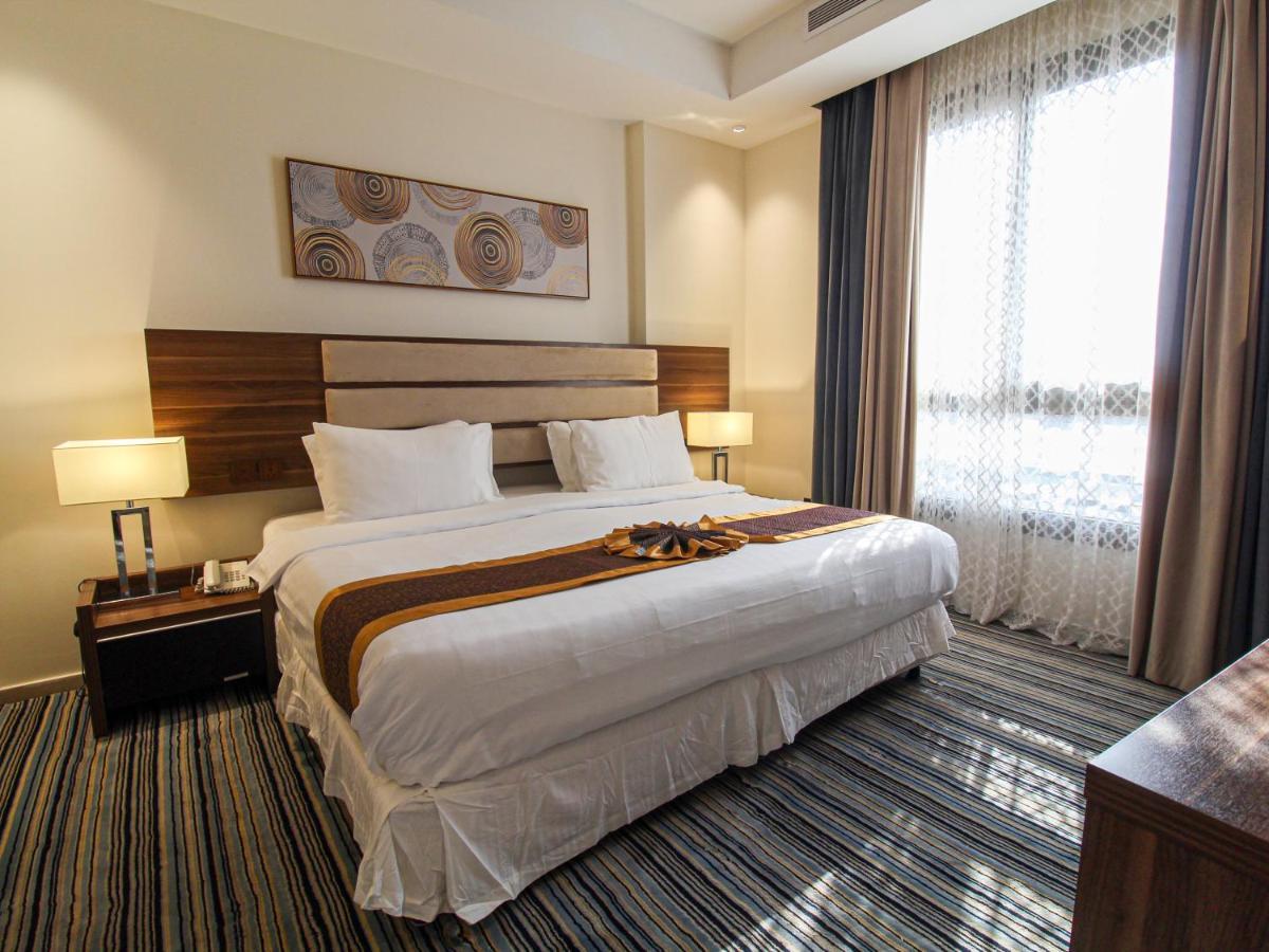 Friesian Hotel Suites Dzsidda Kültér fotó
