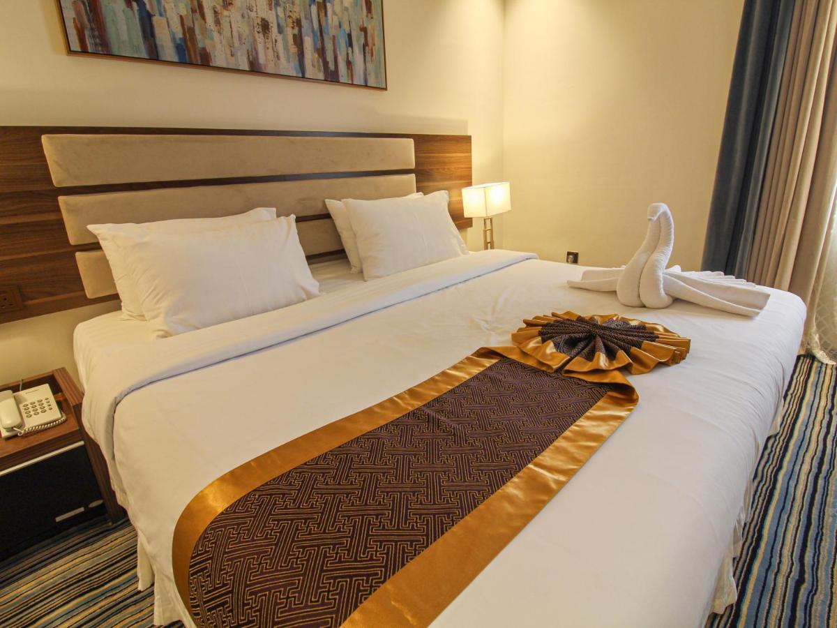 Friesian Hotel Suites Dzsidda Kültér fotó