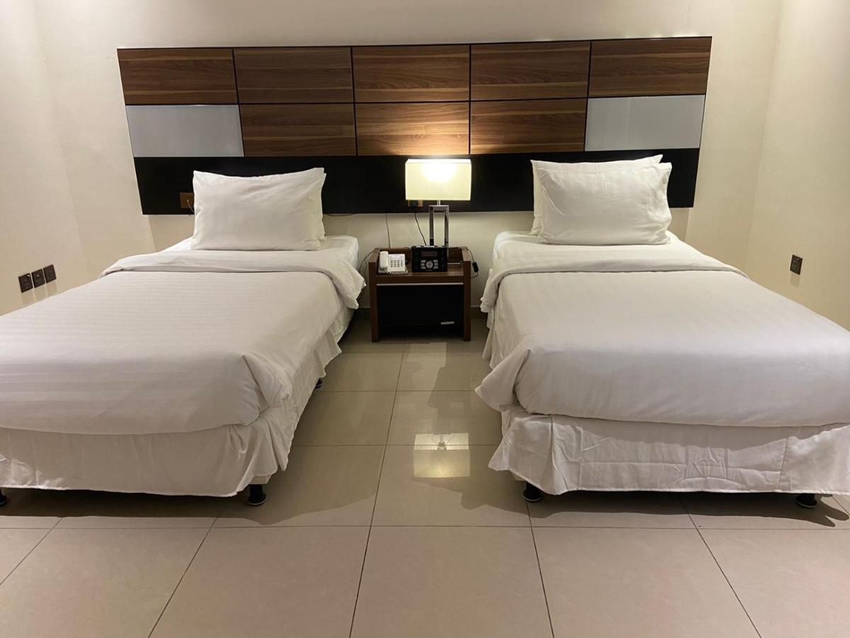Friesian Hotel Suites Dzsidda Kültér fotó