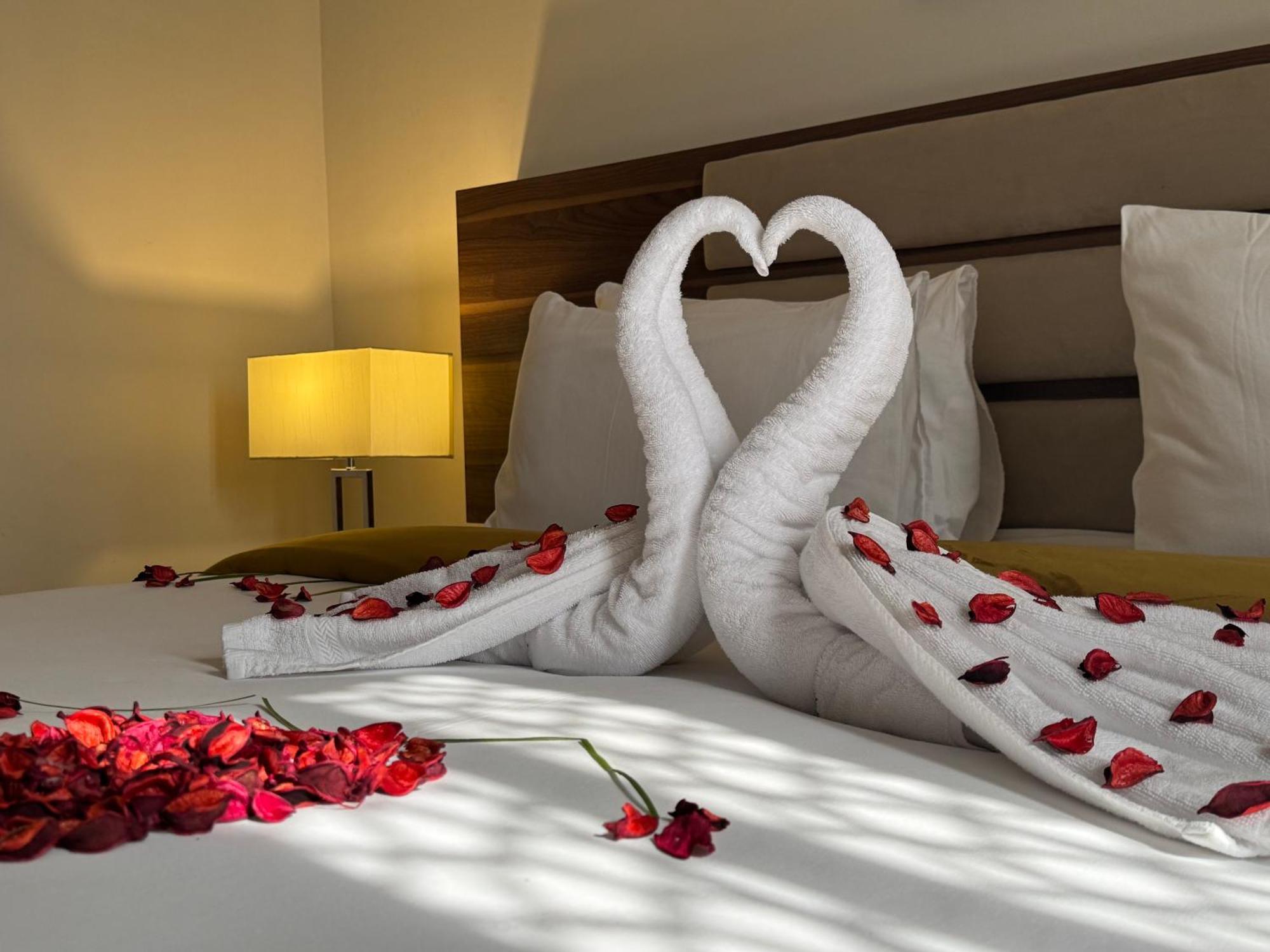 Friesian Hotel Suites Dzsidda Kültér fotó